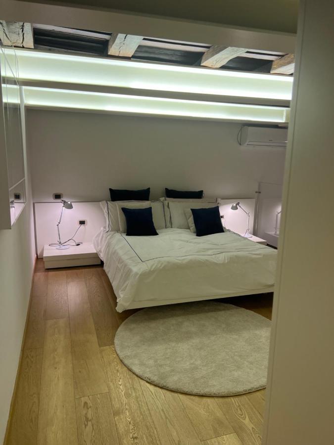 Elegante Appartamento Borgo San Jacopo Florence Luaran gambar