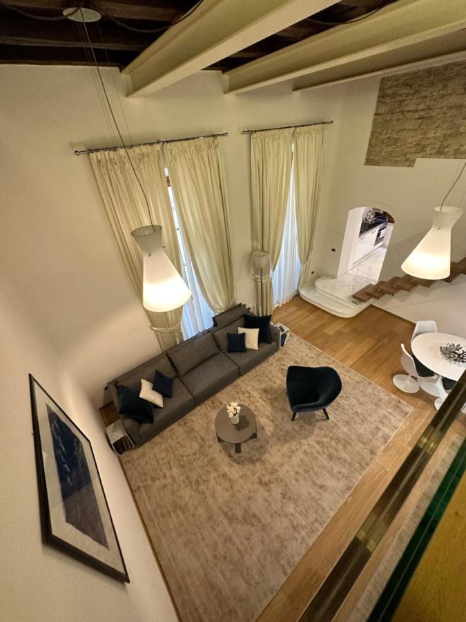 Elegante Appartamento Borgo San Jacopo Florence Luaran gambar