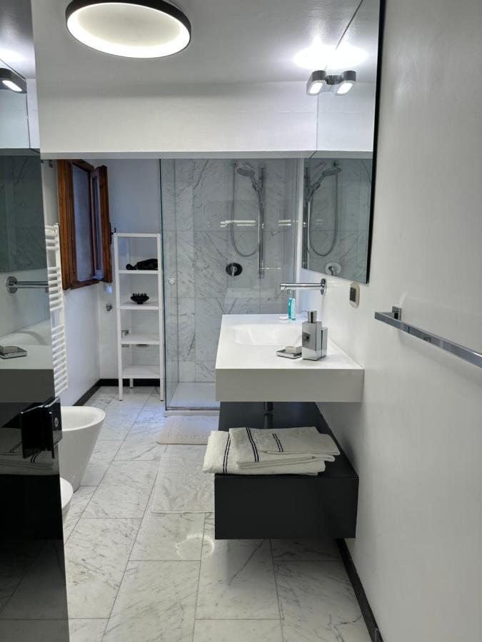 Elegante Appartamento Borgo San Jacopo Florence Luaran gambar