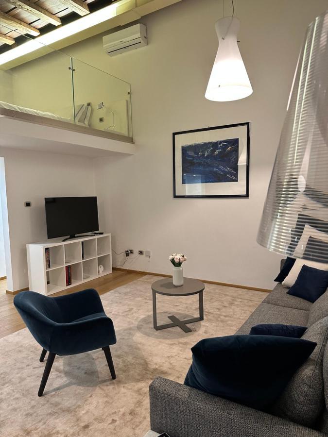 Elegante Appartamento Borgo San Jacopo Florence Luaran gambar