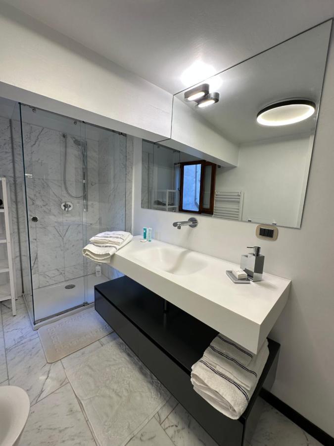 Elegante Appartamento Borgo San Jacopo Florence Luaran gambar