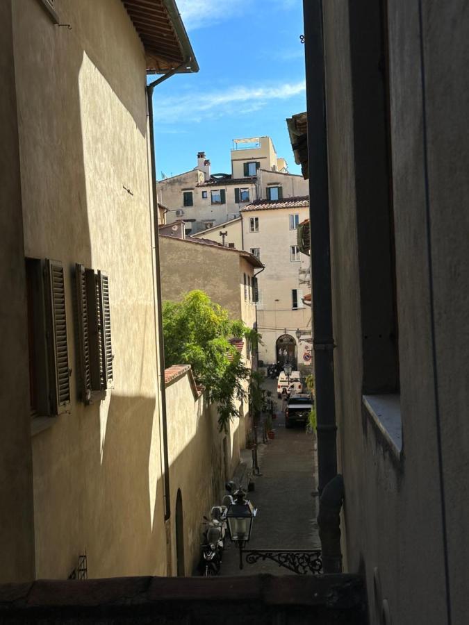 Elegante Appartamento Borgo San Jacopo Florence Luaran gambar